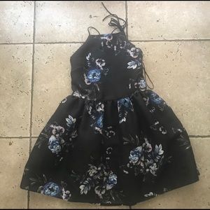 TOPSHOP DRESS|| Black Floral print